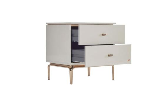 Κομοδίνο Briella