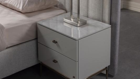 Κομοδίνο Briella