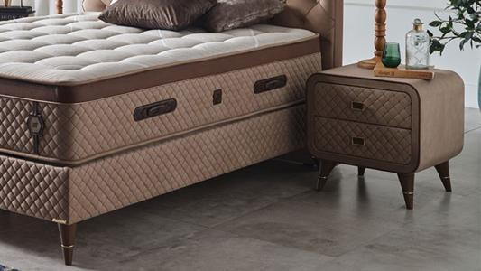 Κομοδίνο Diamond