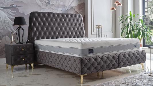 Κομοδίνο Royal